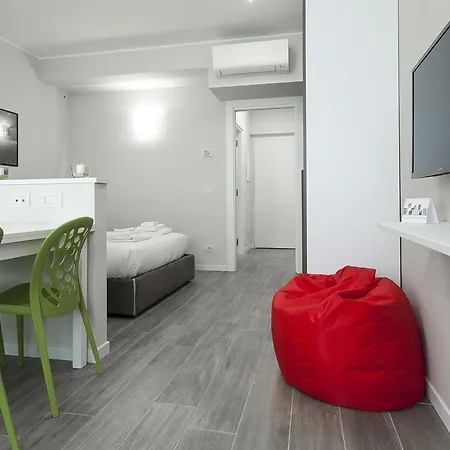 Italianway-cadorna 10b * Milan