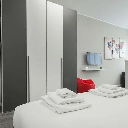 Italianway-cadorna 10b * Milan